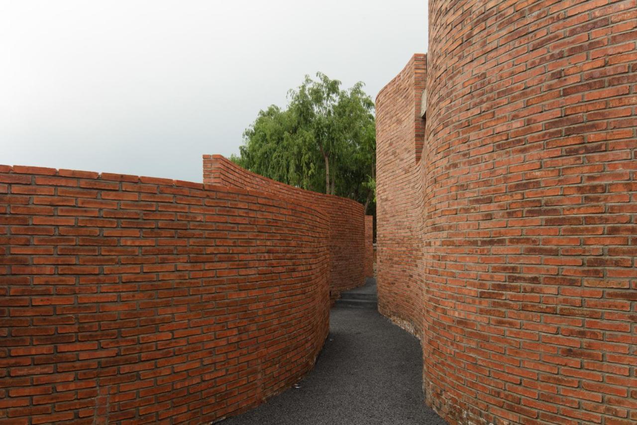 Brickyard Retreat At Mutianyu Great Wall หวายโหรว ภายนอก รูปภาพ